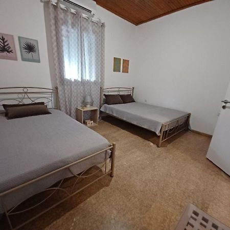 Beach House For Up To 9 People Near Olympia Katakolo Zewnętrze zdjęcie