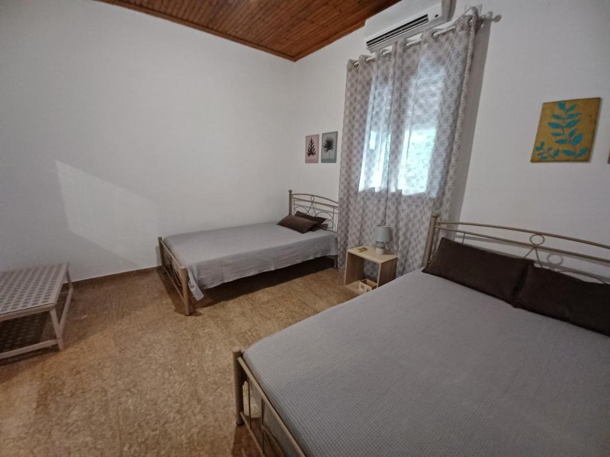 Beach House For Up To 9 People Near Olympia Katakolo Zewnętrze zdjęcie