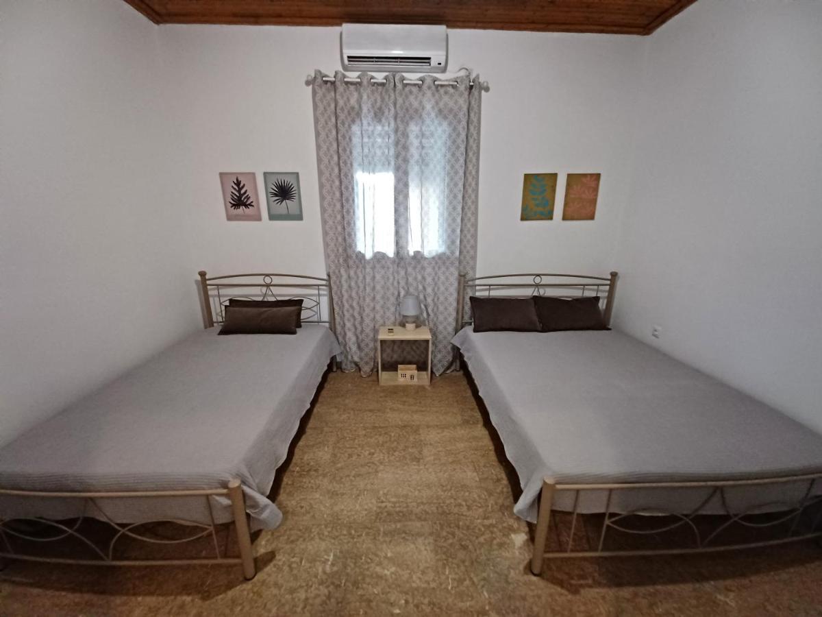 Beach House For Up To 9 People Near Olympia Katakolo Zewnętrze zdjęcie